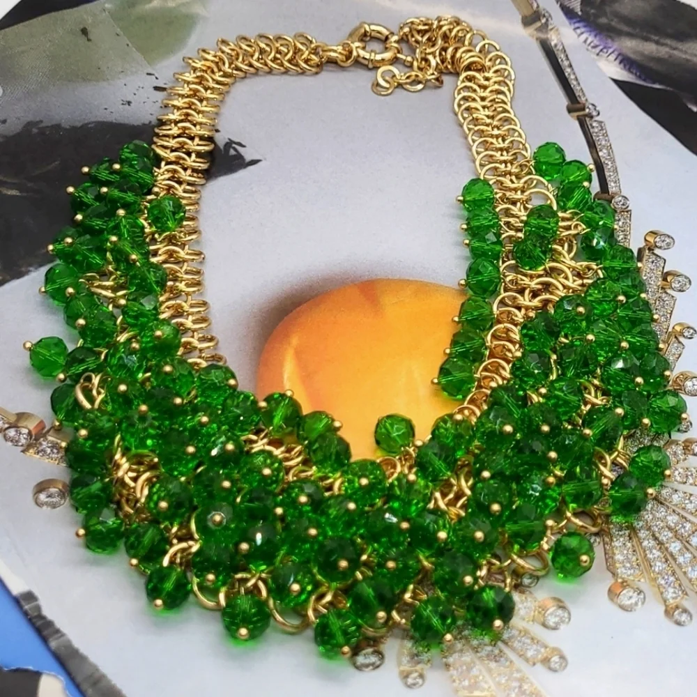 NWT Kelly Green Crystal Beaded Gold Statement Necklace